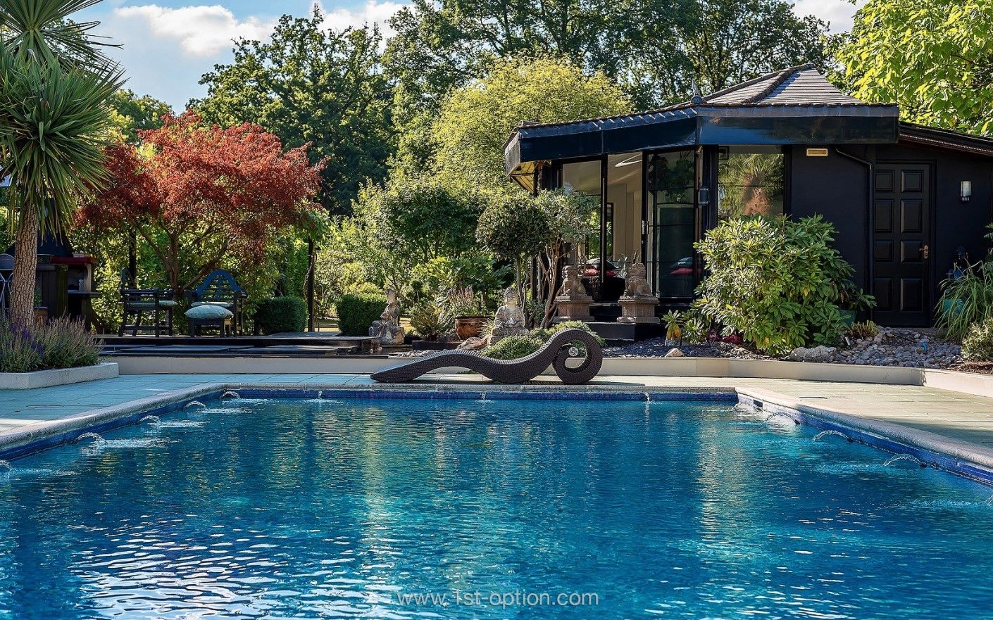 Scintillating Swimming Pools &#8211; 5 of the Best